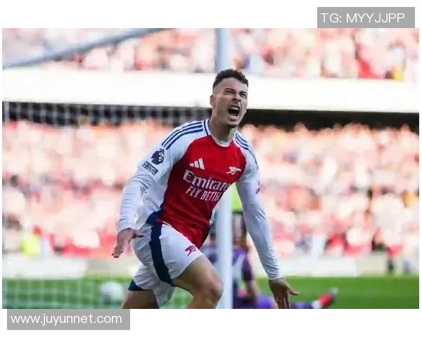 马丁内利的崛起之路:从青涩小将到足坛新星的传奇旅程