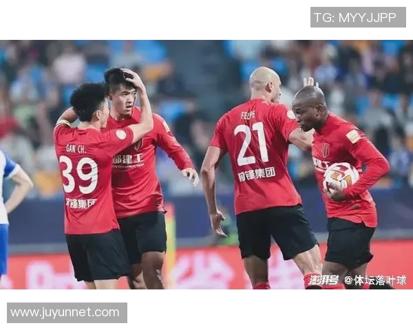 李晓旭的成长之路：从普通学生到篮球场上的耀眼明星